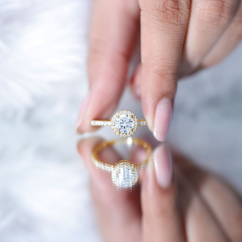 IGI Certified 1 CT Lab Grown Diamond Round Engagement Ring