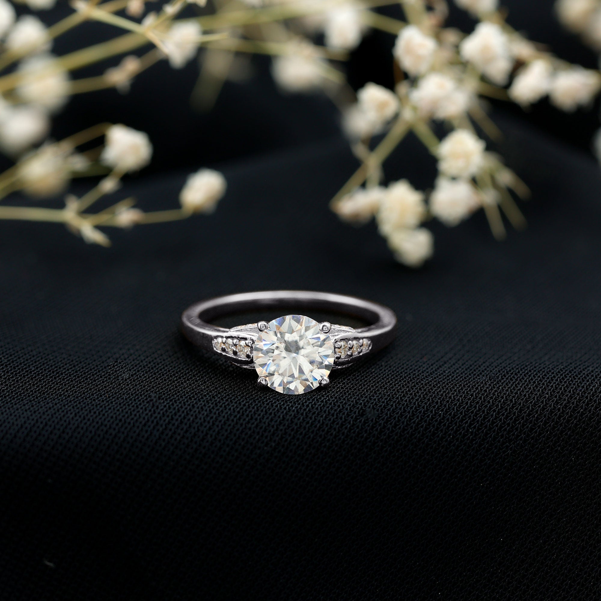 Brilliant Cut D-VS1 clarity Moissanite Engagement Ring for Women