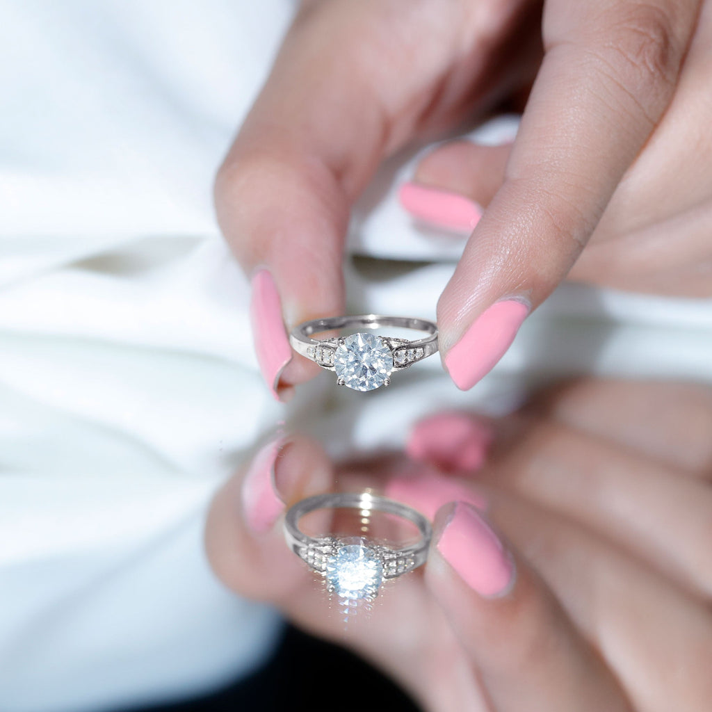 Brilliant Cut D-VS1 clarity Moissanite Engagement Ring for Women