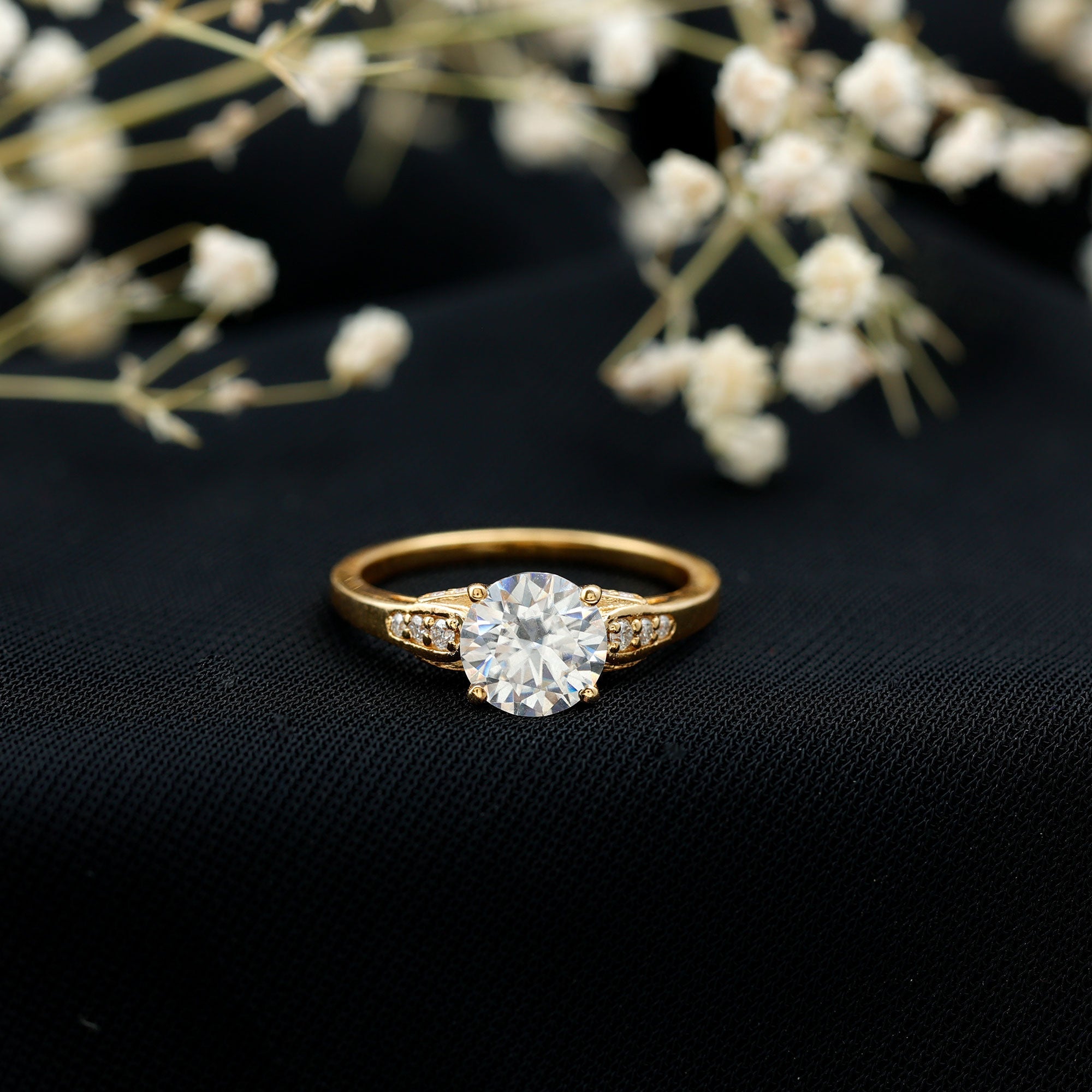 Brilliant Cut D-VS1 clarity Moissanite Engagement Ring for Women