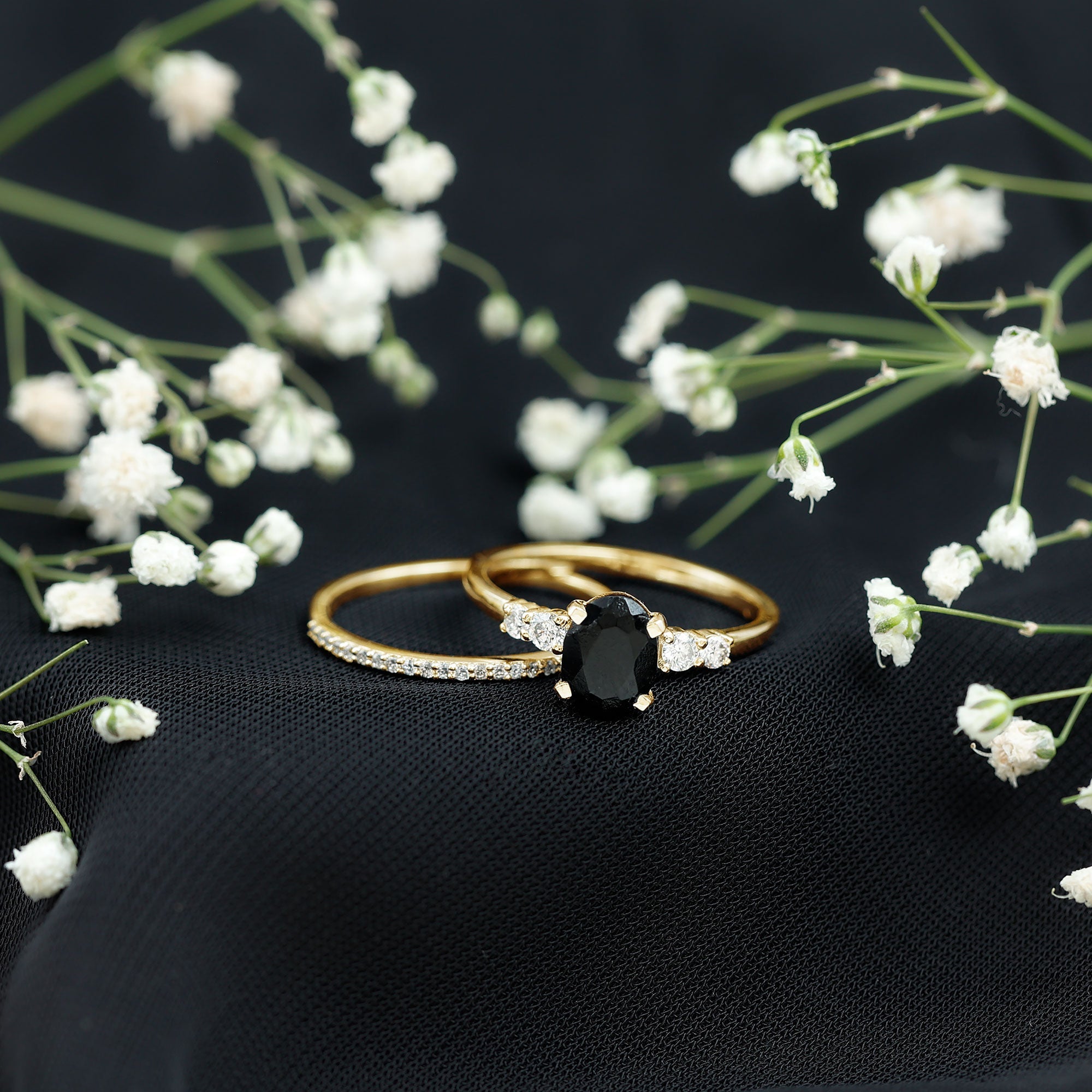 Natural 0.6 Carat Oval Shape Black Spinel Wedding Ring Set with Diamond