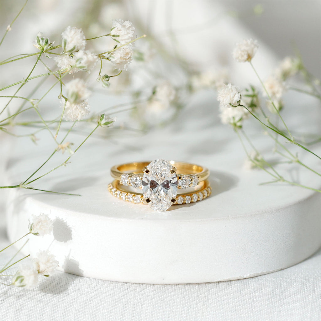 2 Carat Oval Shape Lab Diamond Bridal Ring Set with IGI Certificate