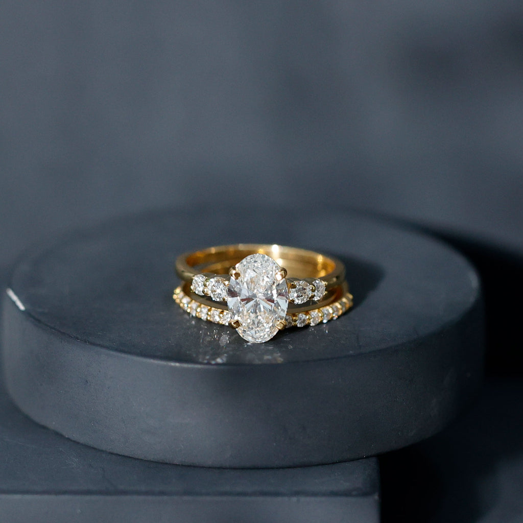 2 Carat Oval Shape Lab Diamond Bridal Ring Set with IGI Certificate