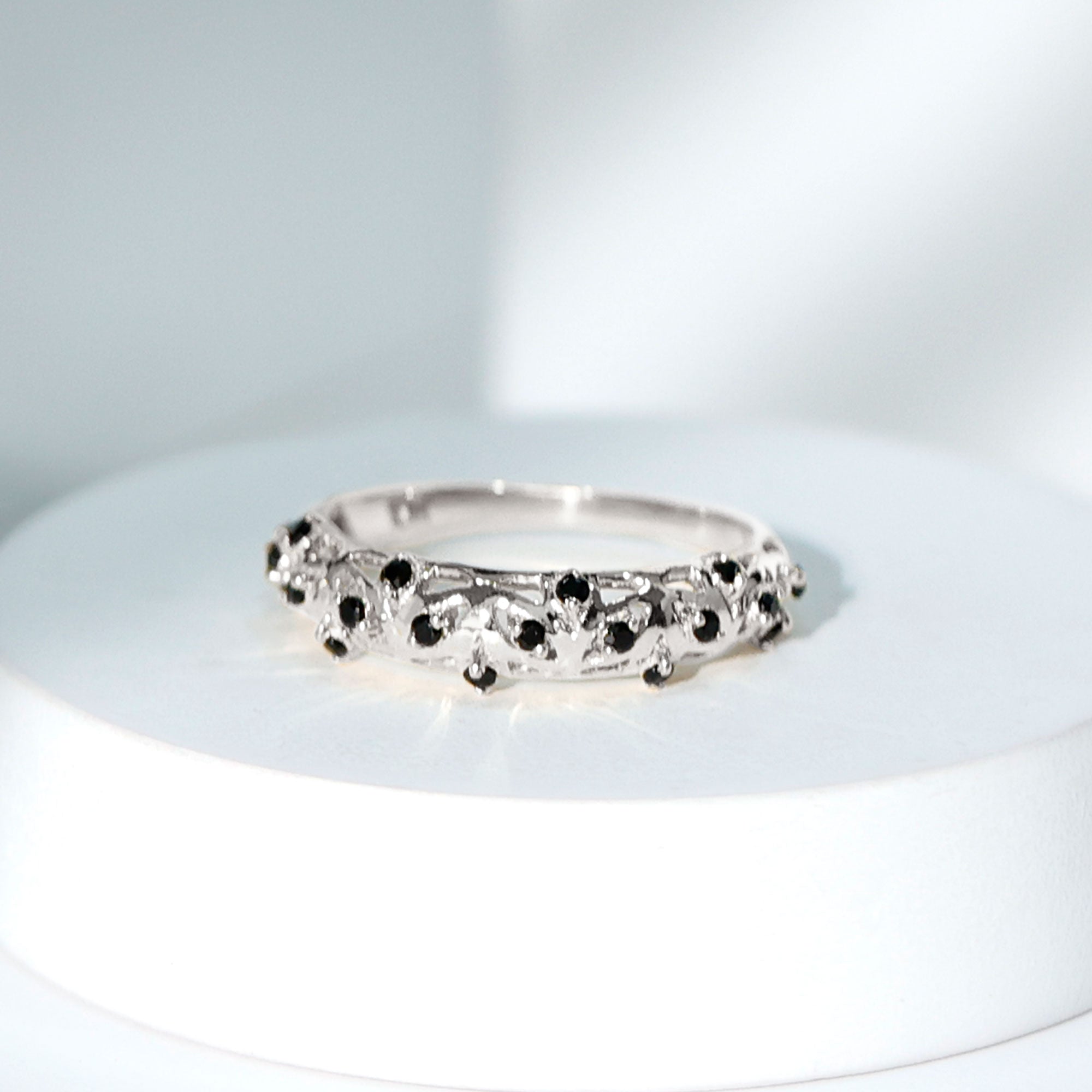Round Cut Certified Black Onyx Filigree Wedding Band