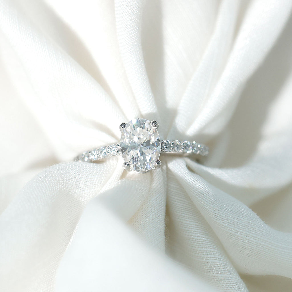 1 Carat Oval Shaped Lab Grown Diamond Engagement Ring with IGI Certificate