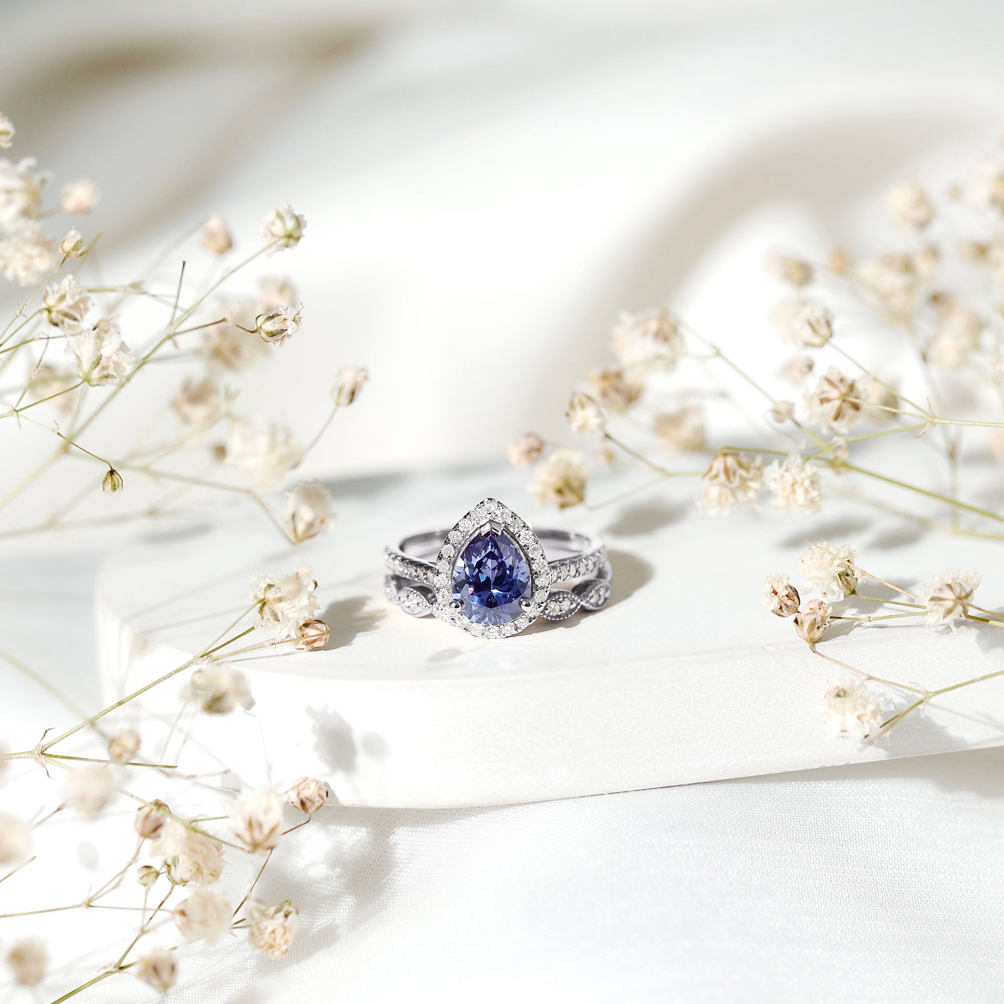 Certified 1.6 Carat Lab Grown Blue Sapphire Pear Shaped Engagement Ring Set with Diamond