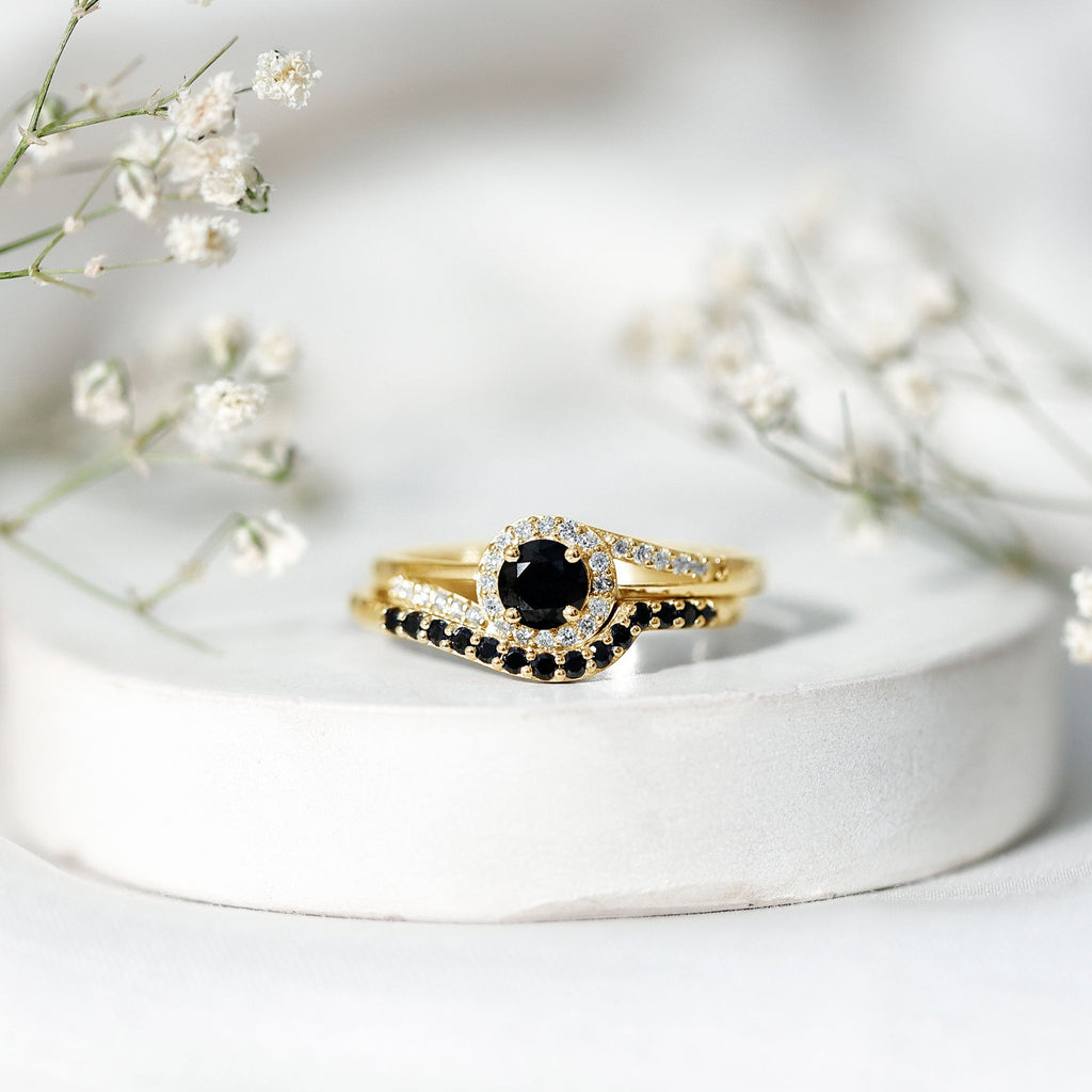 Certified Lab Grown Black and White Diamond Engagement Ring Set for Women