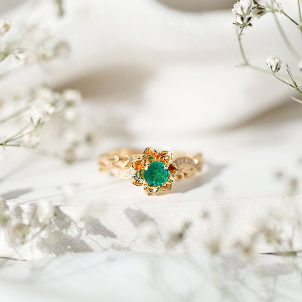 Natural Emerald Flower Engagement Ring with Diamond