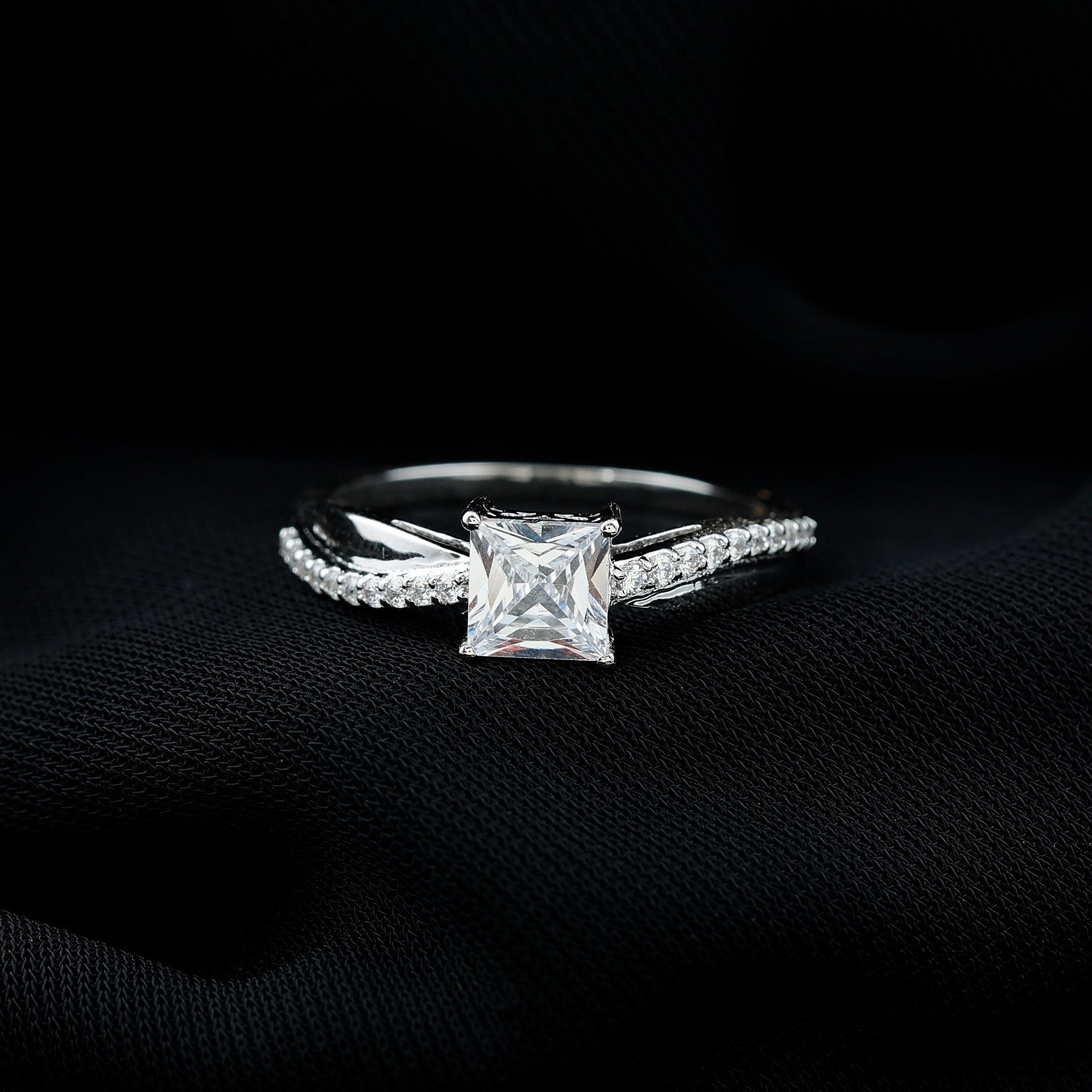 Solitaire Moissanite Princess Cut Engagement Ring