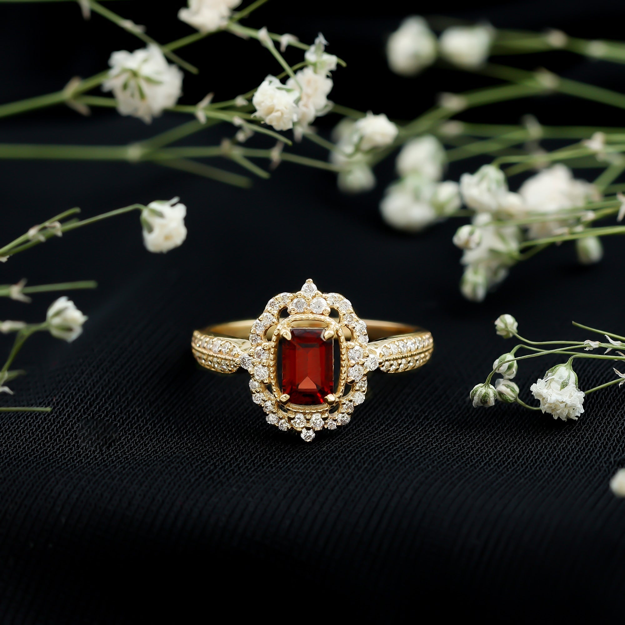 Certified Real Emerald Cut Garnet Retro Engagement Ring with Diamond