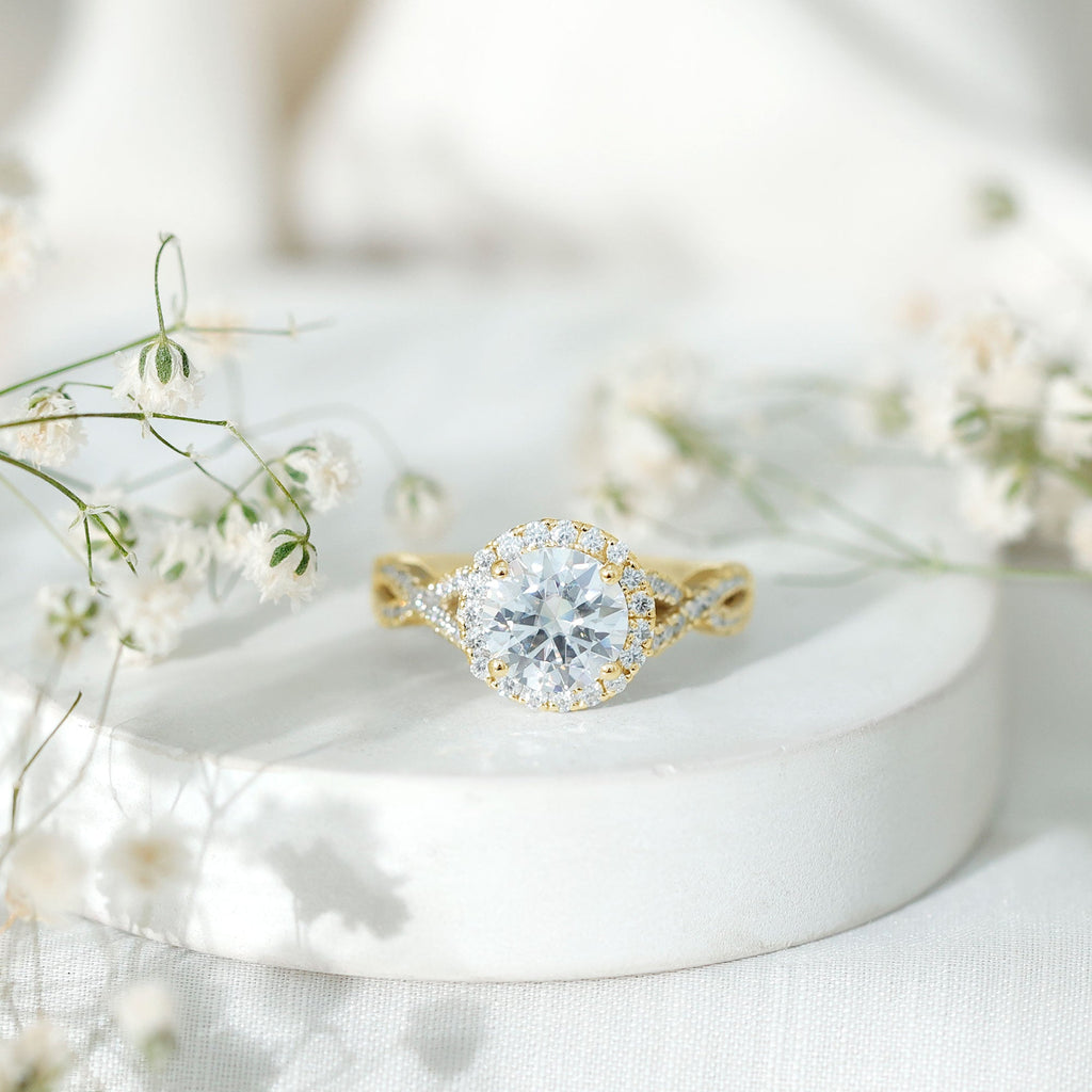 2 CT Moissanite Crossover Engagement Ring with Halo