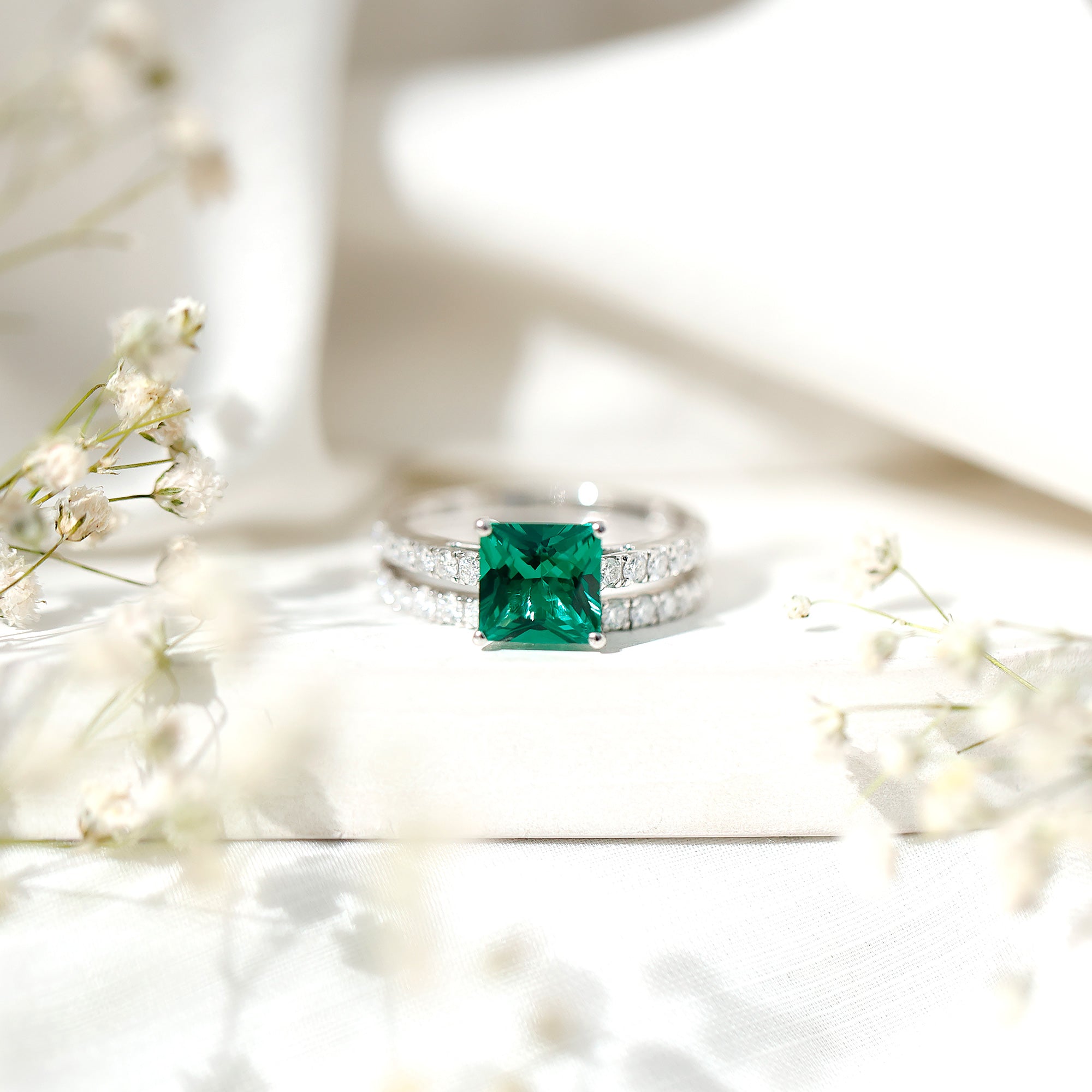Lab Grown Emerald Princess Cut Engagement Ring with Wedding Band