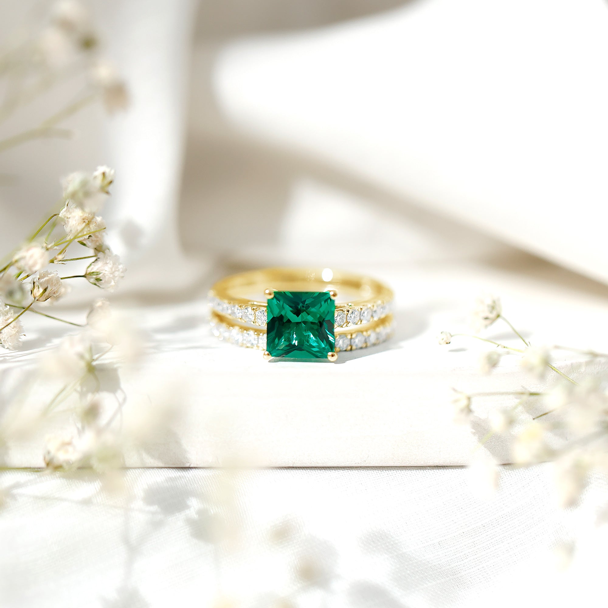 Lab Grown Emerald Princess Cut Engagement Ring with Wedding Band