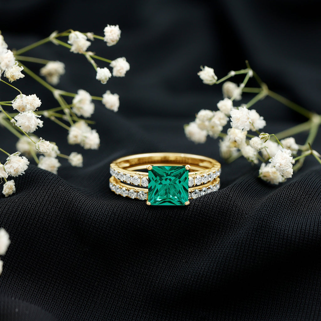 Lab Grown Emerald Princess Cut Engagement Ring with Wedding Band