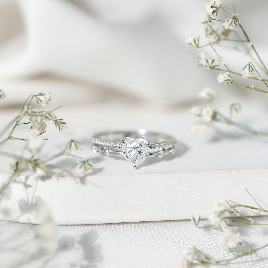 1.5 Carat Heart Moissanite Solitaire Double Band Ring Set