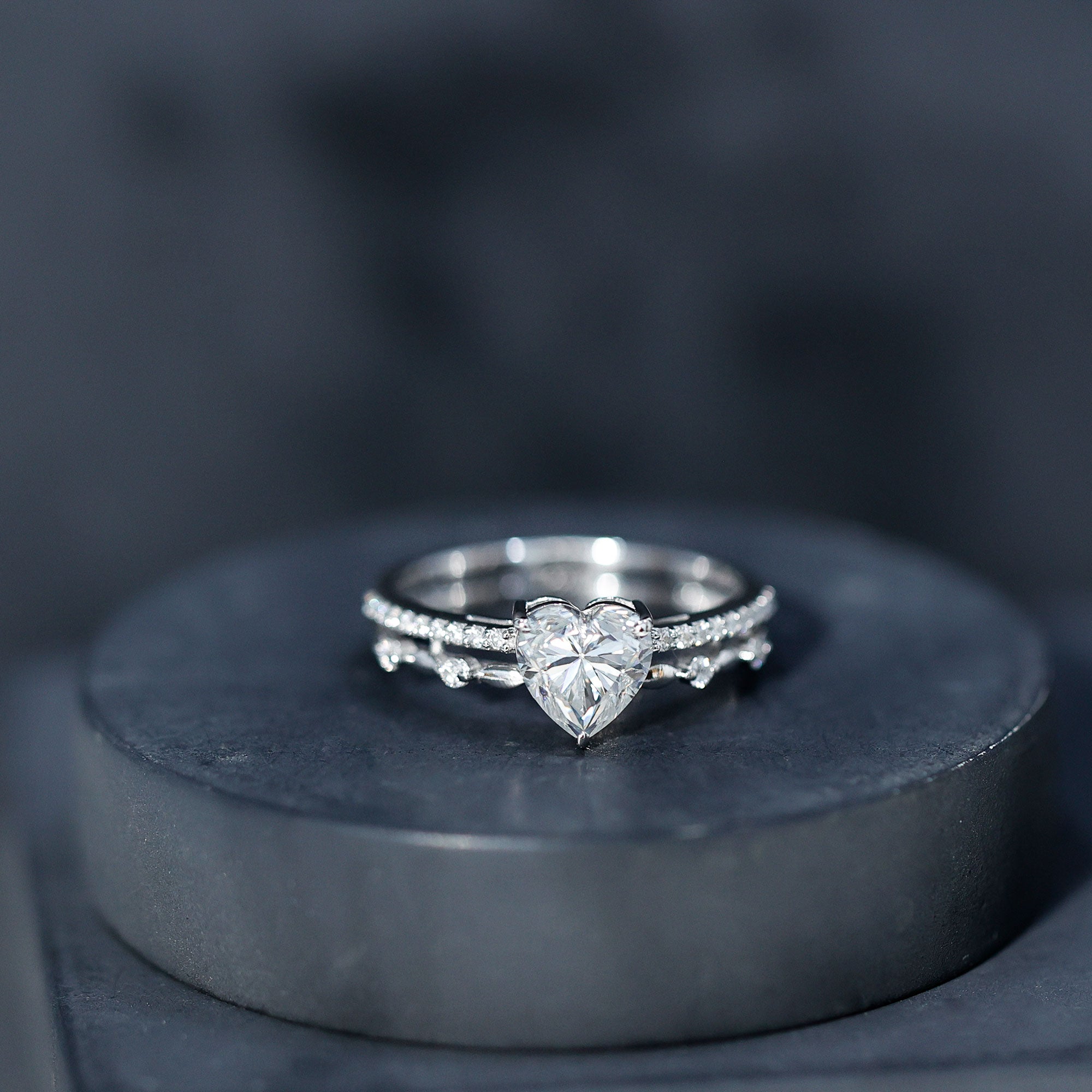 1.5 Carat Heart Moissanite Solitaire Double Band Ring Set