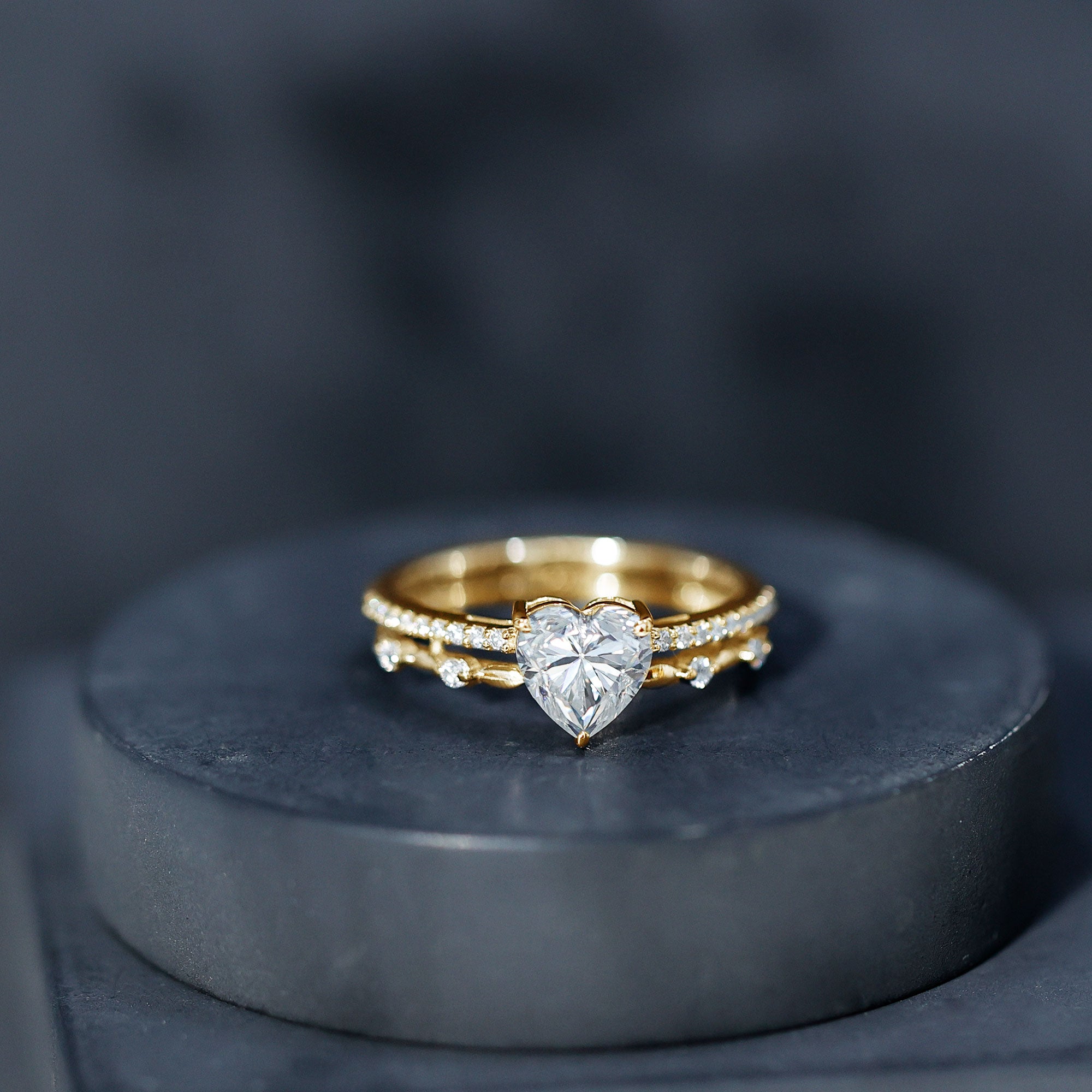 1.5 Carat Heart Moissanite Solitaire Double Band Ring Set