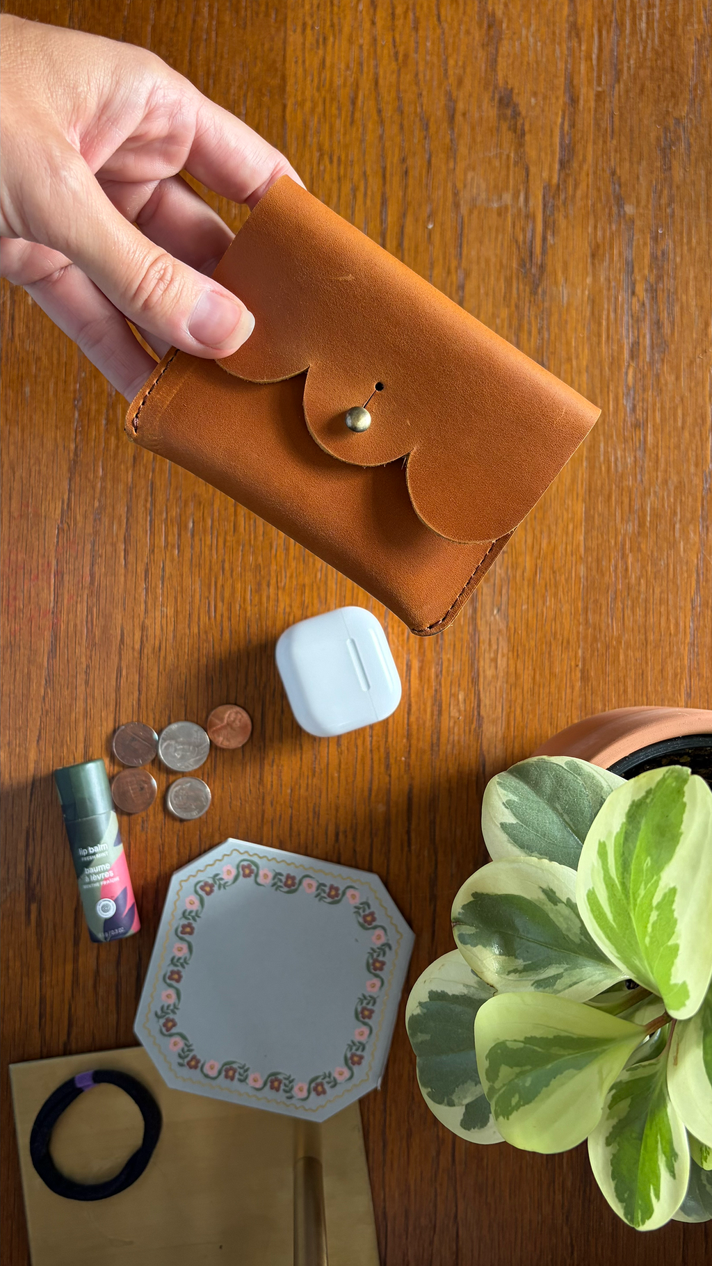 Scalloped Leather Card Carrier