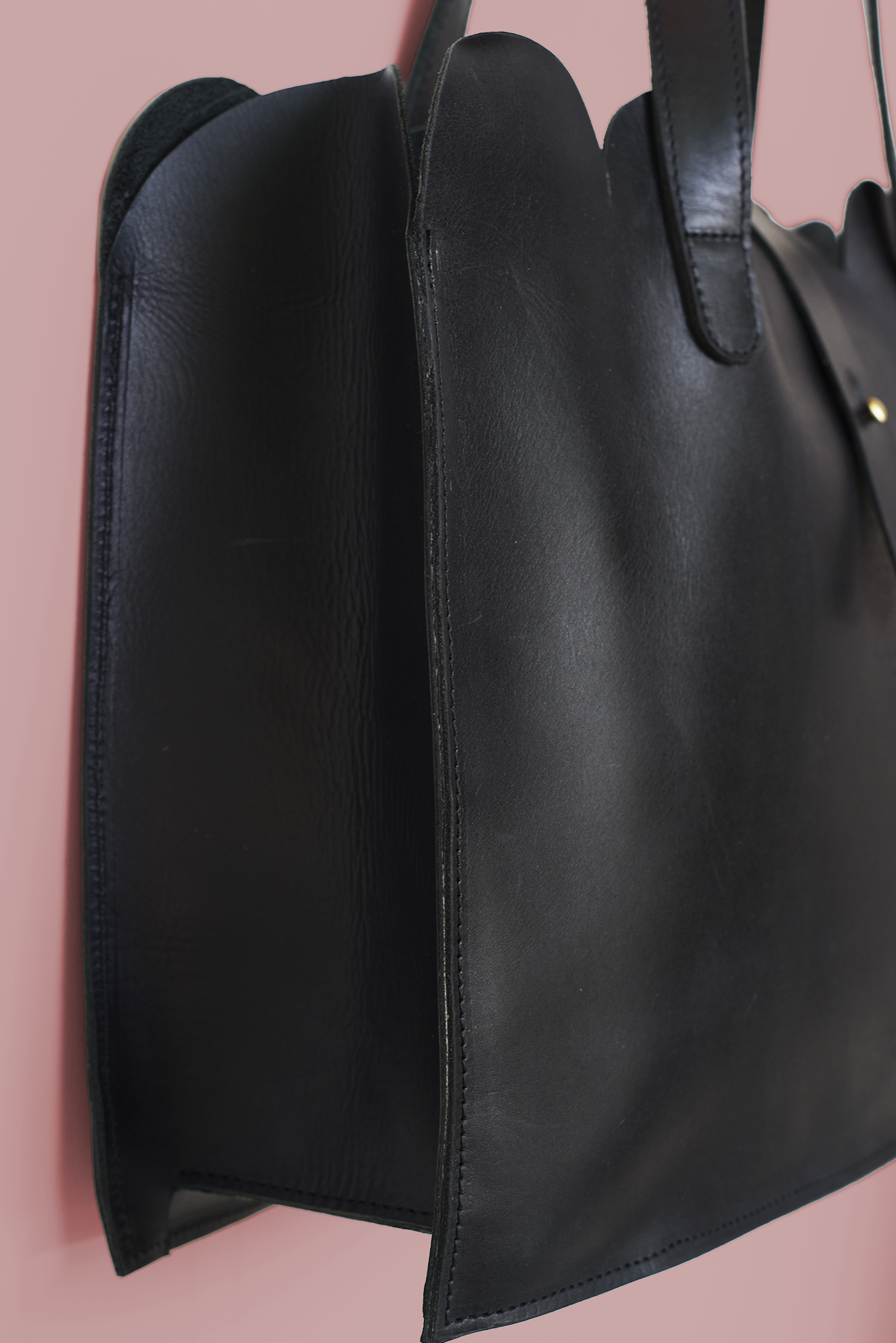 Scalloped Large Leather Handbag
