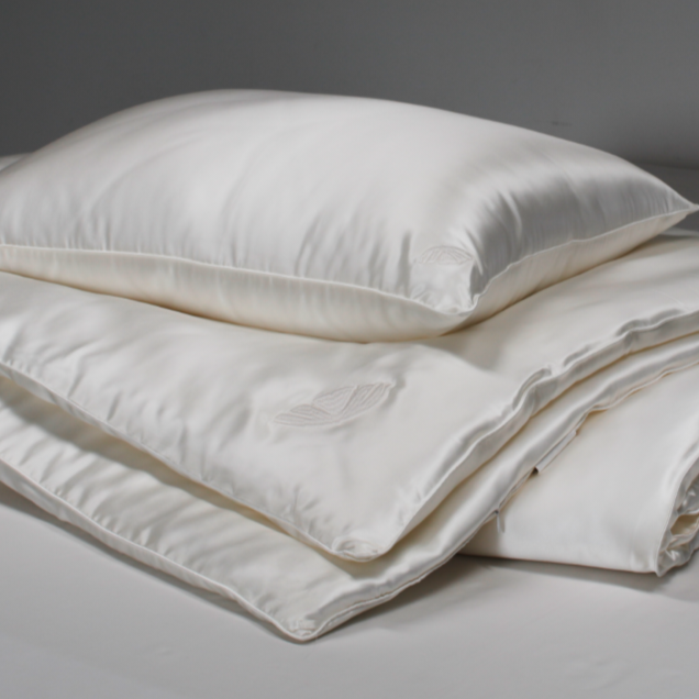 All Season Silk Filled Comforter with Silk Shell