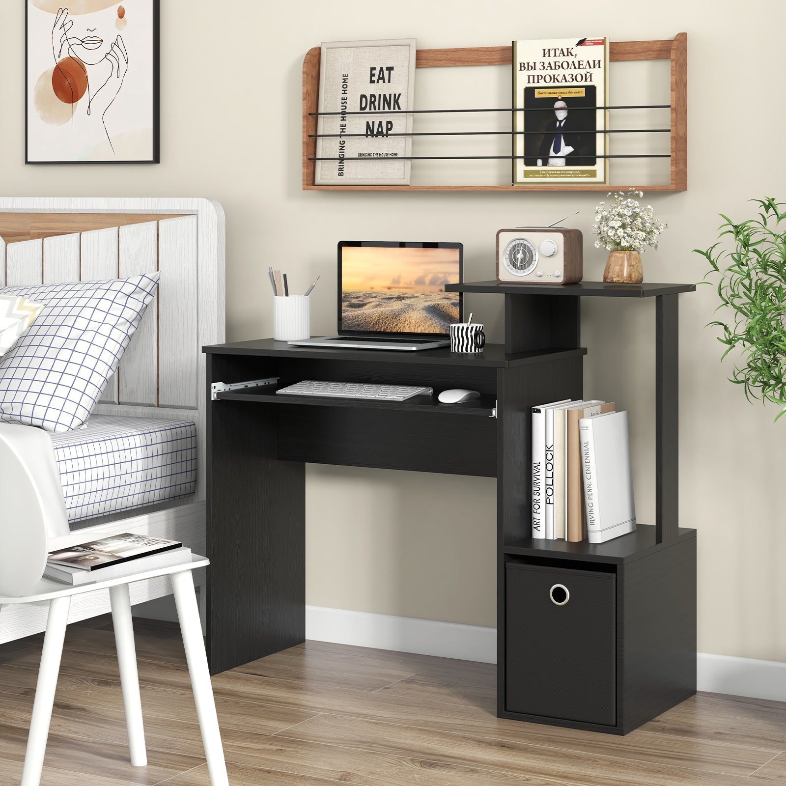 Space-saving Computer Desk with Pull-out Keyboard Tray