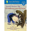 Daniel's Mystery Egg/El Misterioso Huevo de Daniel: Bilingual English-Spanish - Paperback