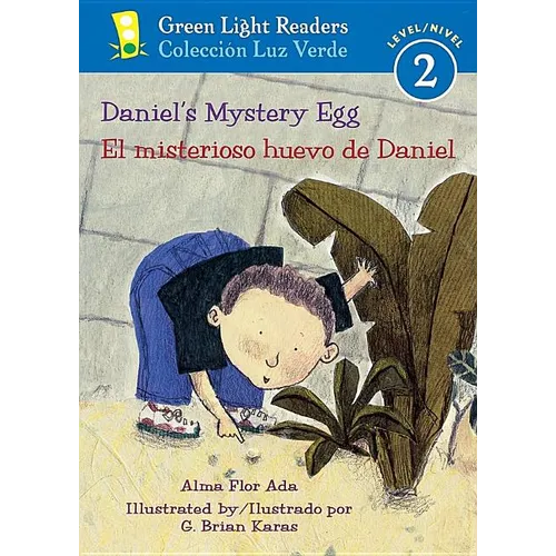 Daniel's Mystery Egg/El Misterioso Huevo de Daniel: Bilingual English-Spanish - Paperback