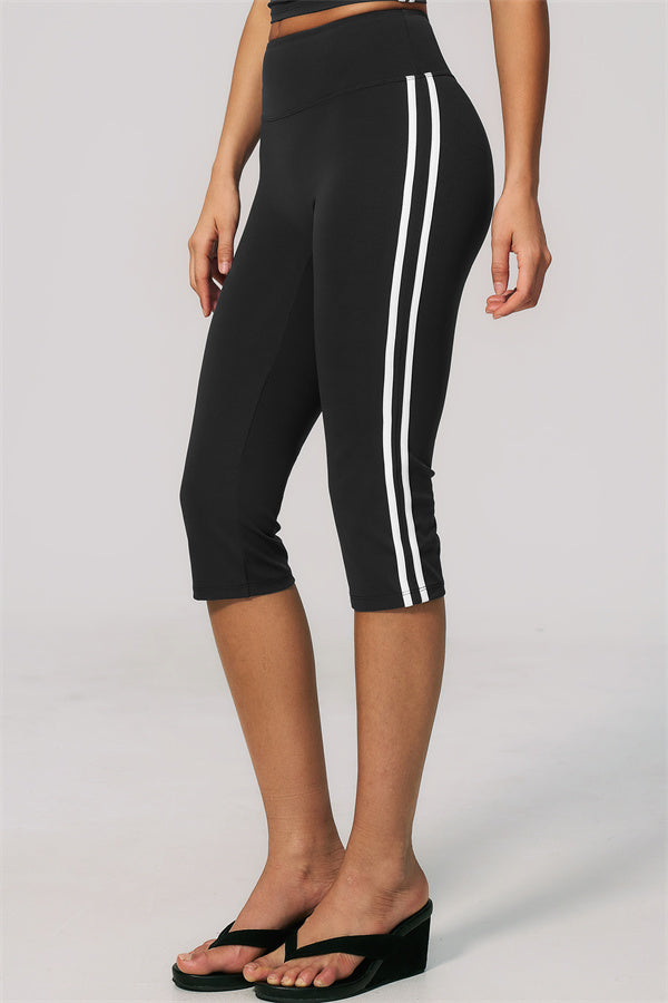 The Onyx Tank Top Capri Leggings 2-Piece Set