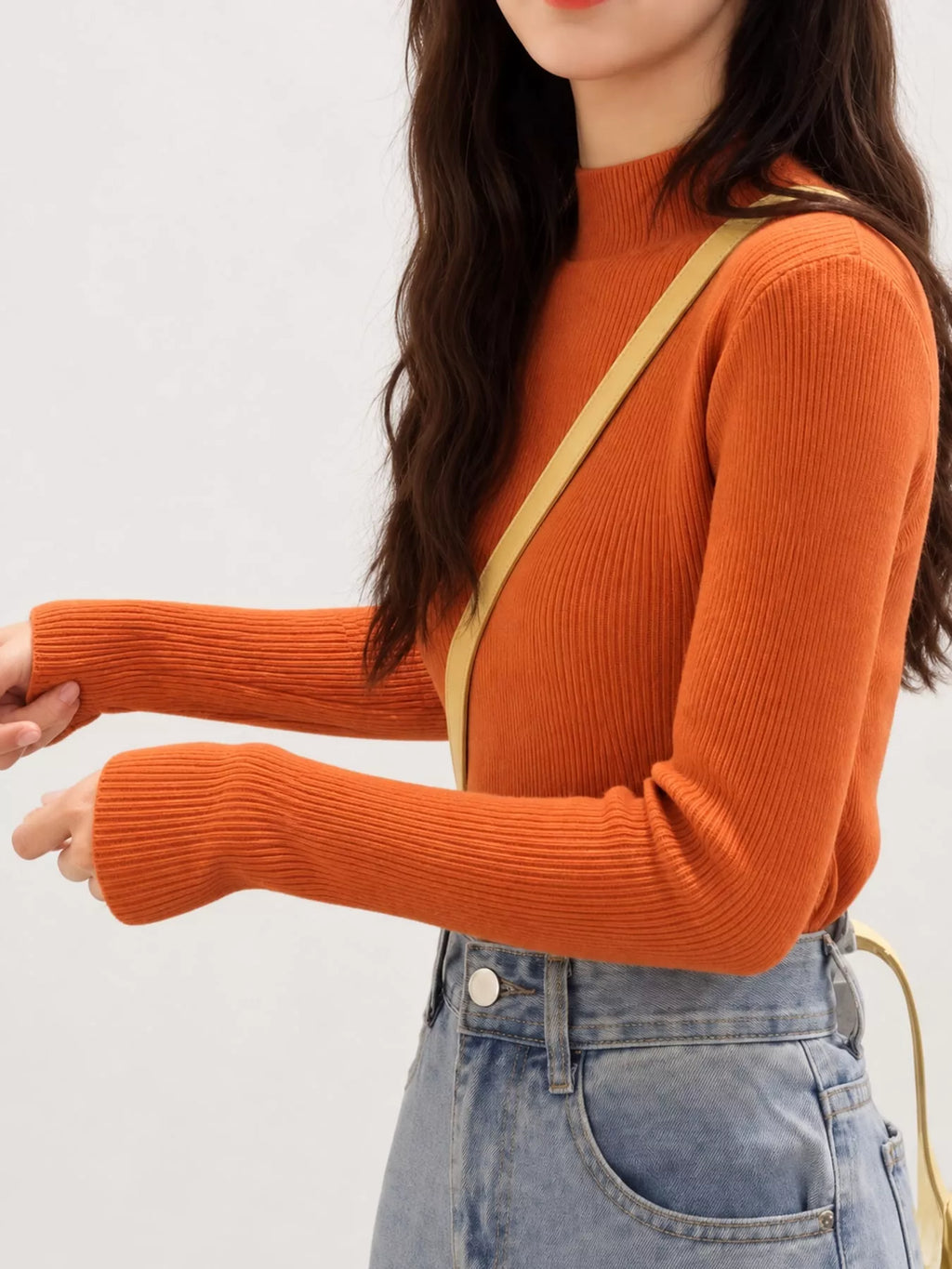 Elegant Slim-Fit Ribbed Mock Neck Knit Top
