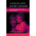 A Sealed and Secret Kinship: Policies and Practices in American Adoption - Paperback