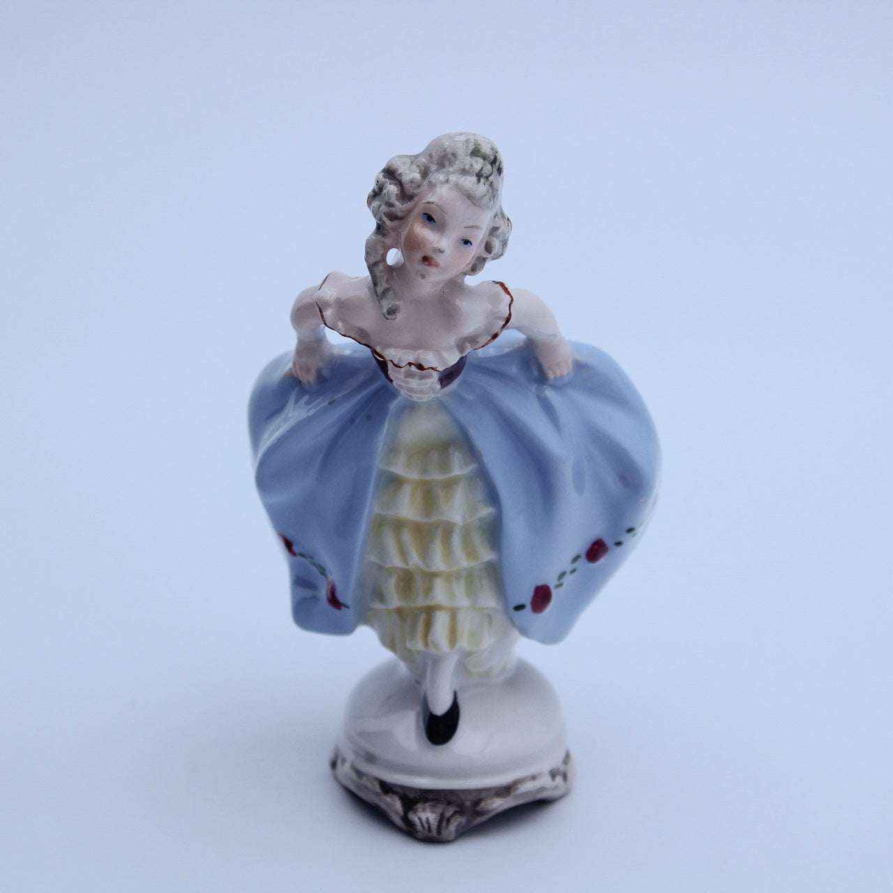 Fratelli Perdomello Coppia Bambini Figurine – Hand‑Finished Porcelain Accent