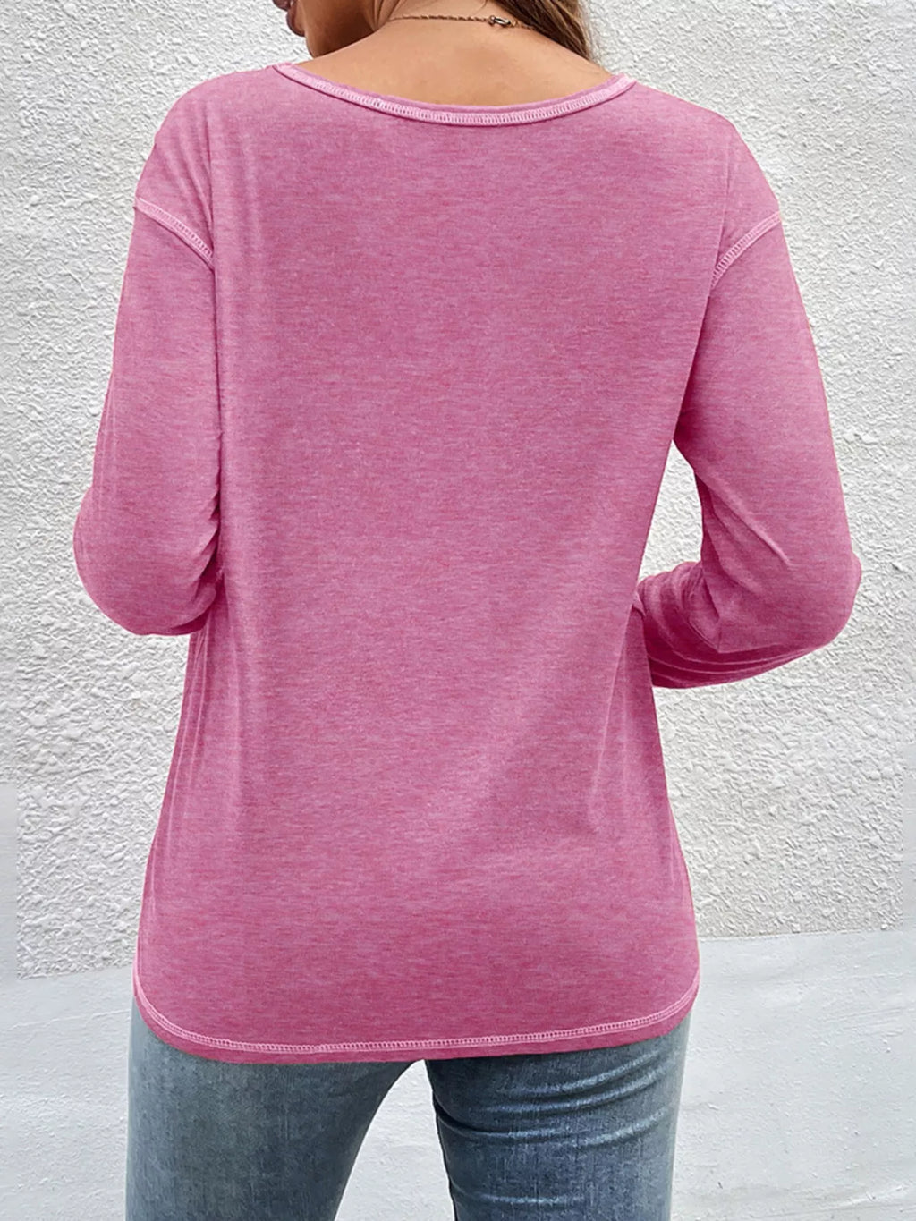 Casual Long Sleeve Exposed Seam T-Shirt with Decor Button