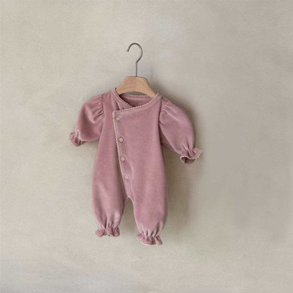 Long-style One-piece Romper With A Single Row Of Snaps For Babies