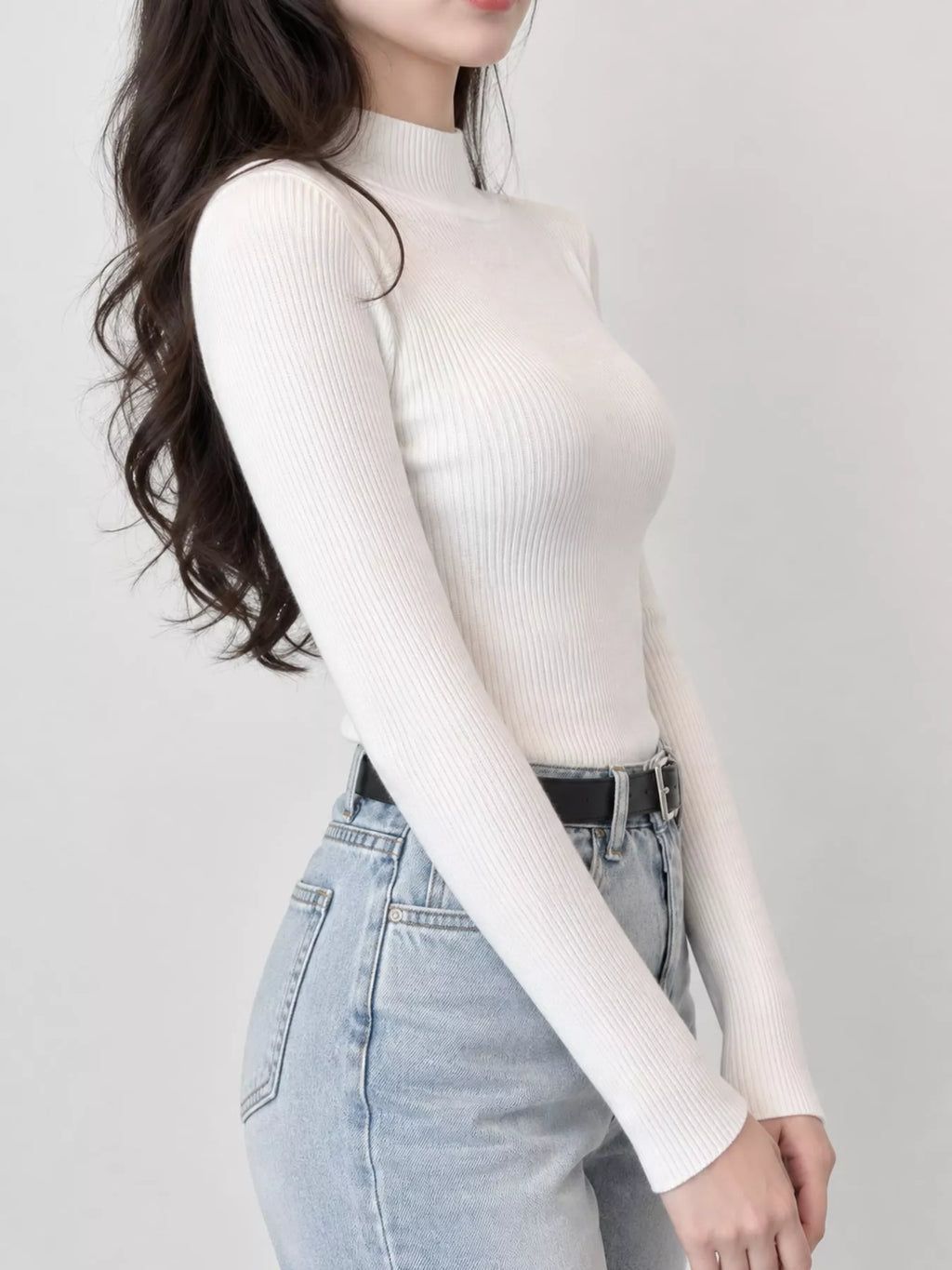 Elegant Slim-Fit Ribbed Mock Neck Knit Top