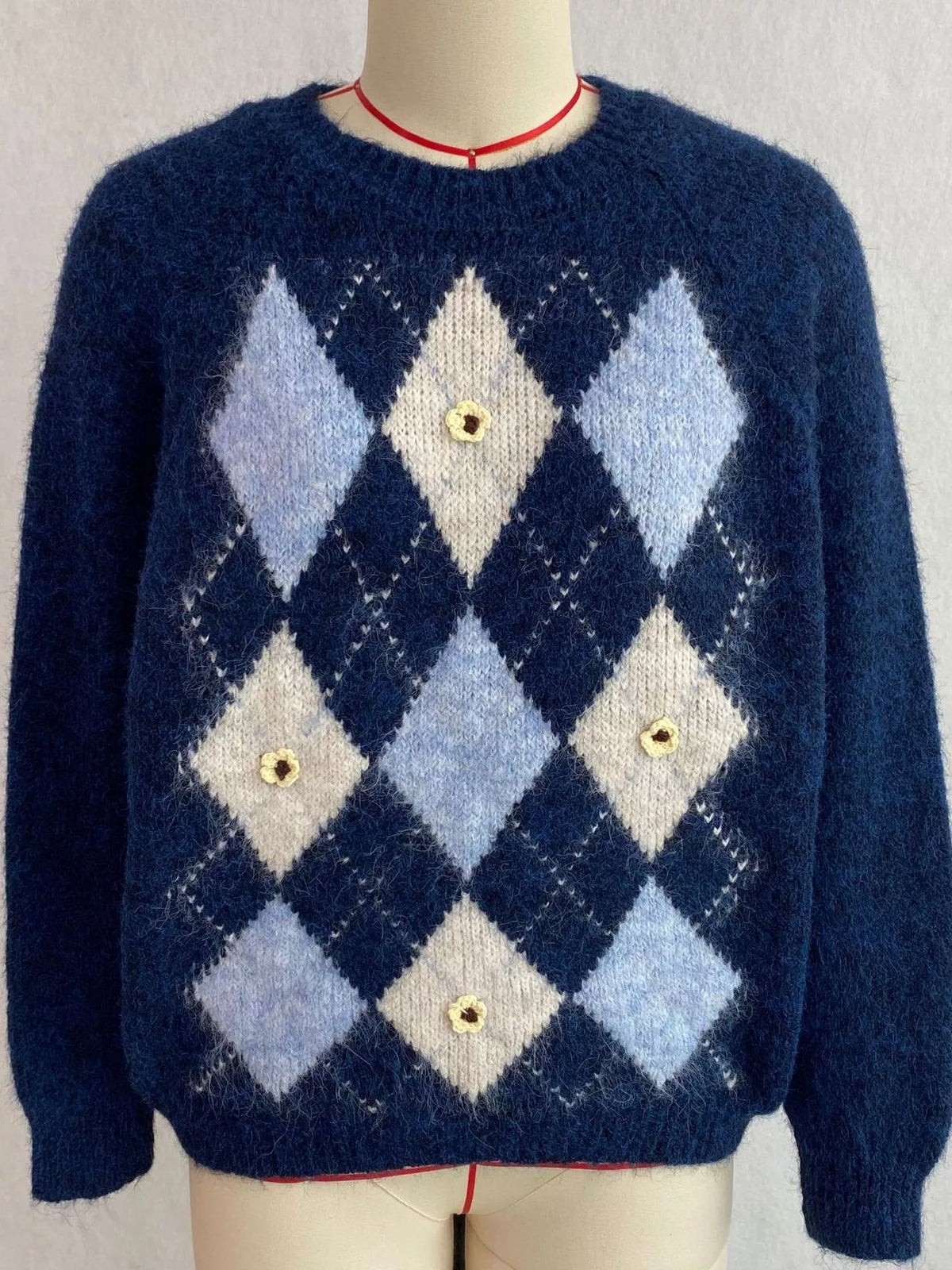 Argyle Pattern Raglan Sleeve Sweater