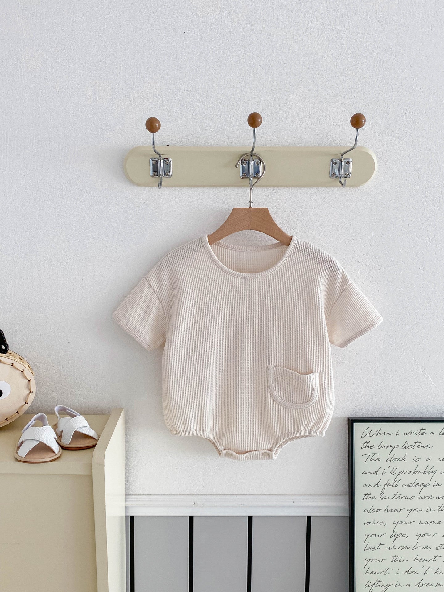 Babys Simple And Comfortable Waffle-knit Short-sleeve Onesie