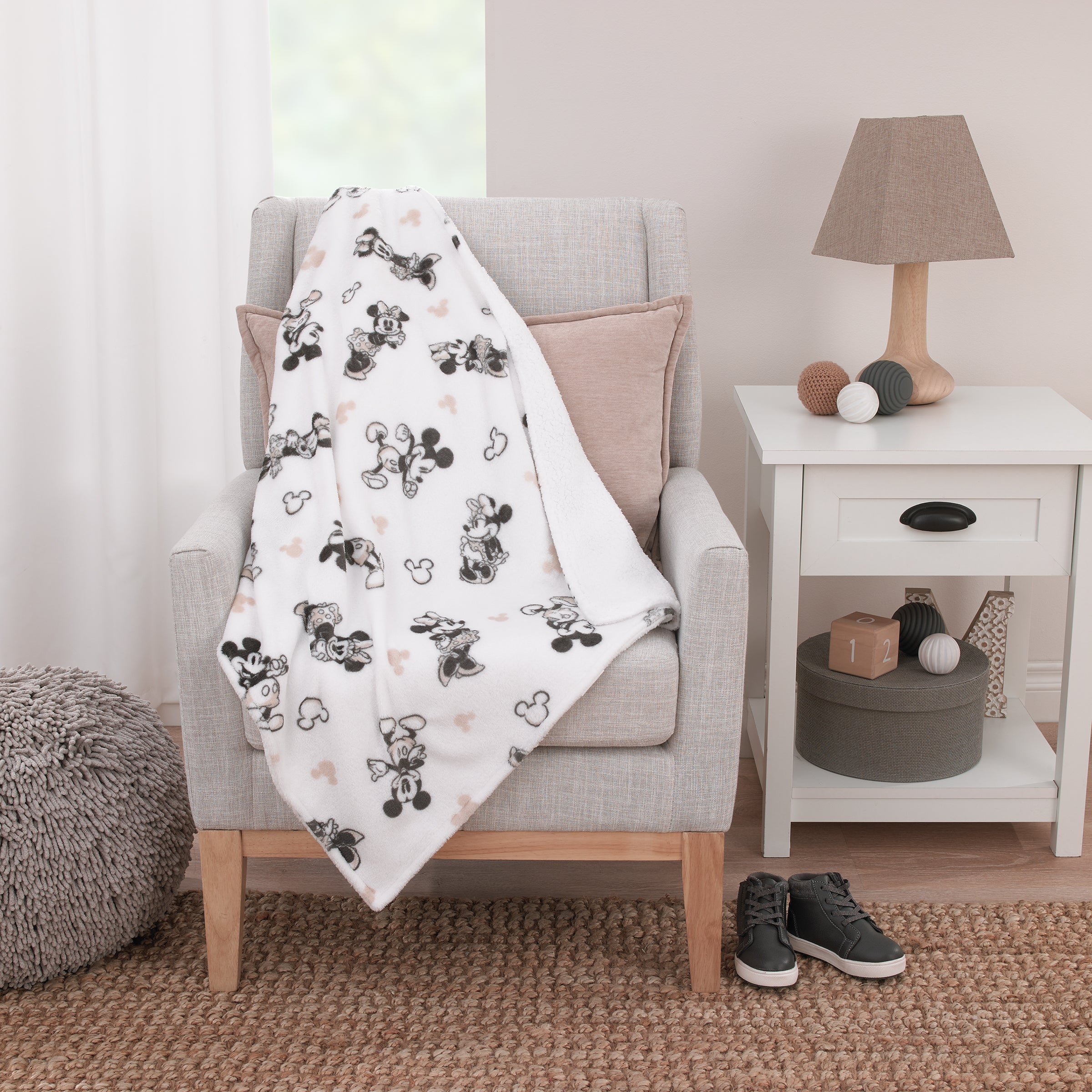 Mickey and Minnie Mouse Black and White Super Soft Sherpa Baby Blanket