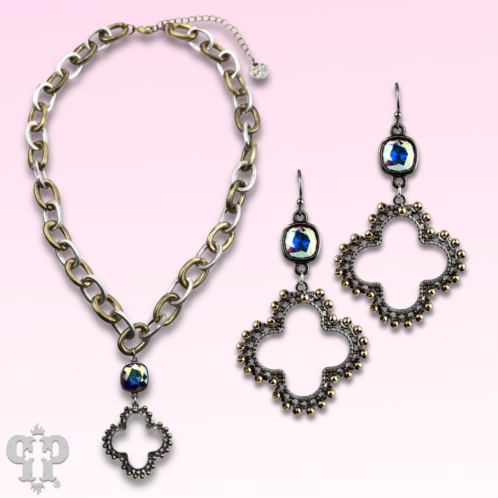 Clover cross earring with crystals from Swarovski®