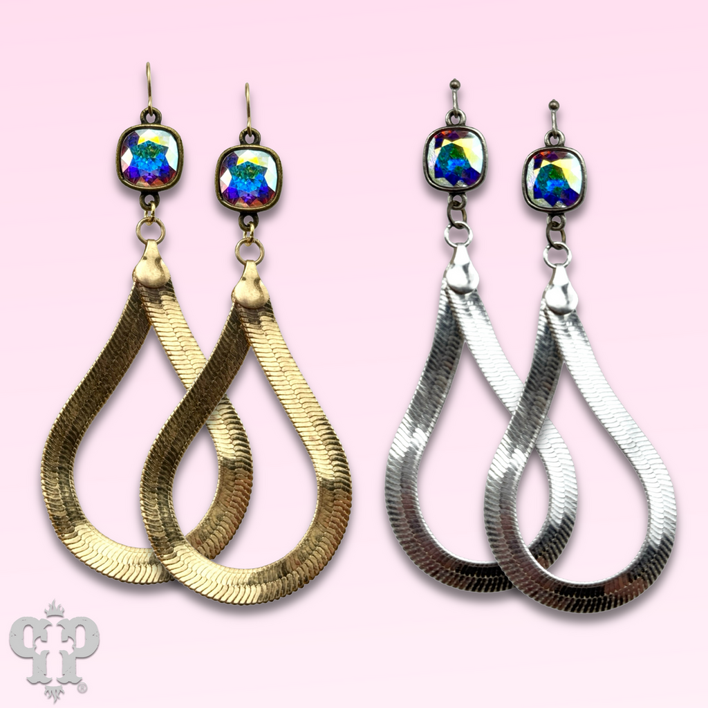 Snake chain teardrop earring with crystals from Swarovski®
