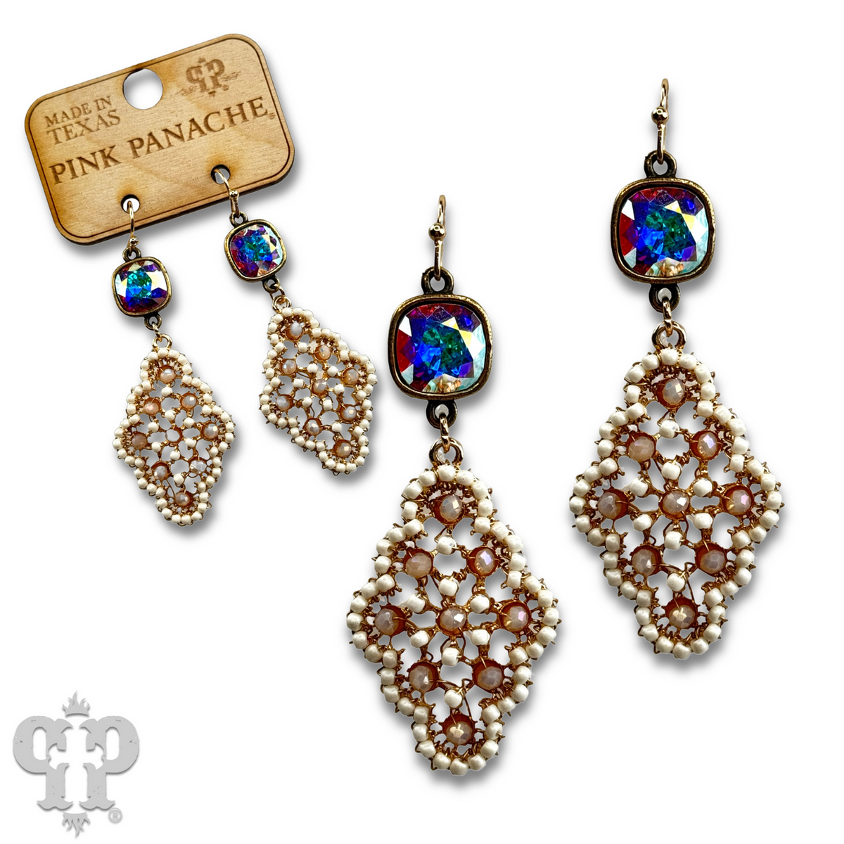 Rounded diamond shape earring with crystals from Swarovski®