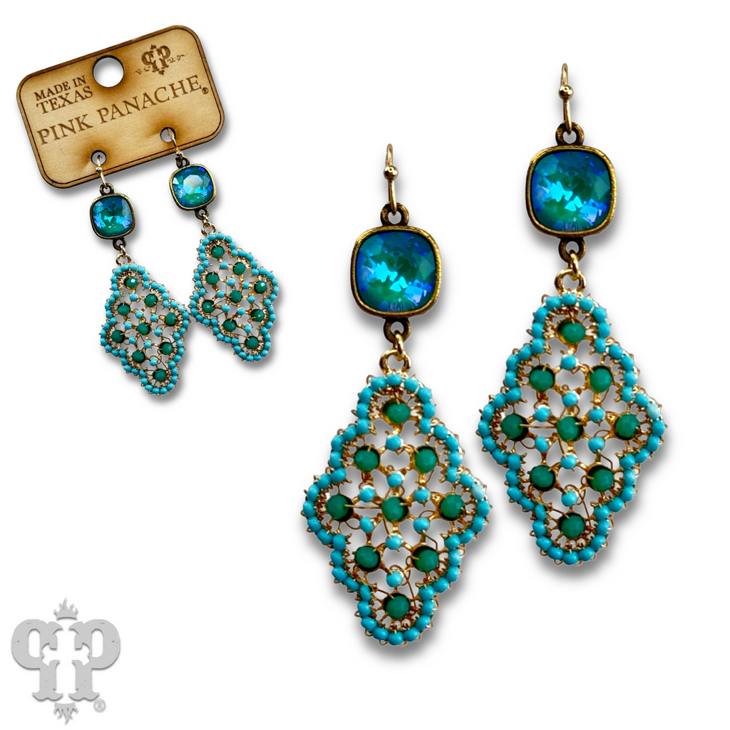 Rounded diamond shape earring with crystals from Swarovski®