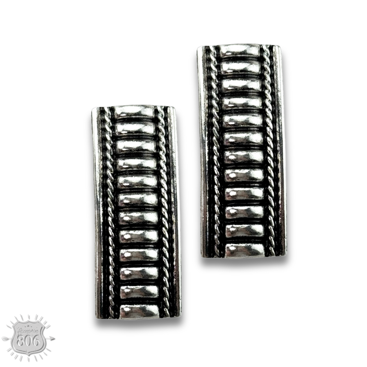 Western style silver tone post earring