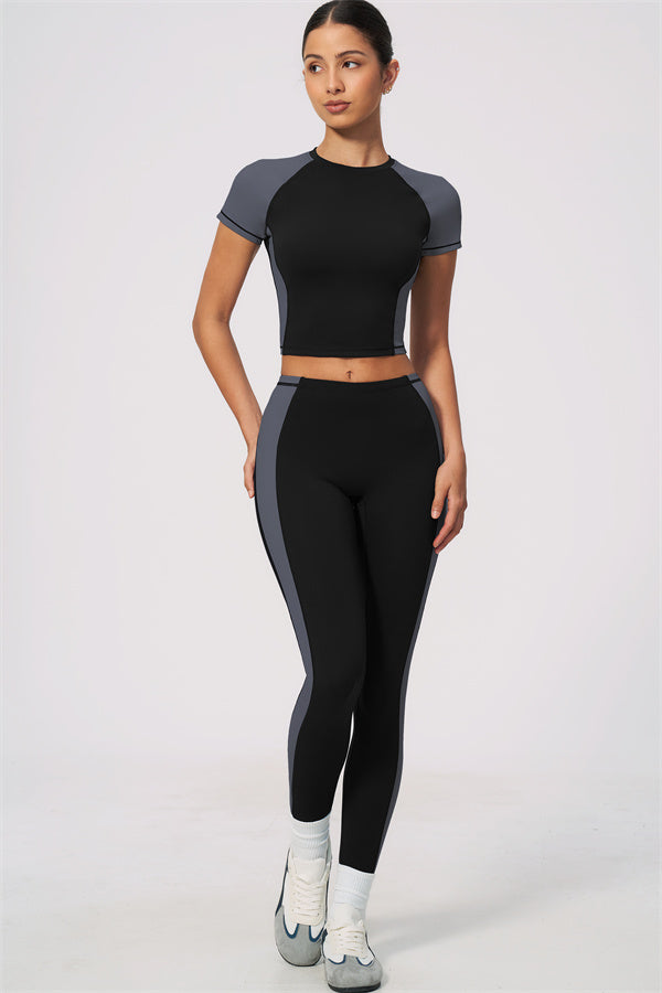 The Sandstone T-shirt Leggings 2-Piece Set