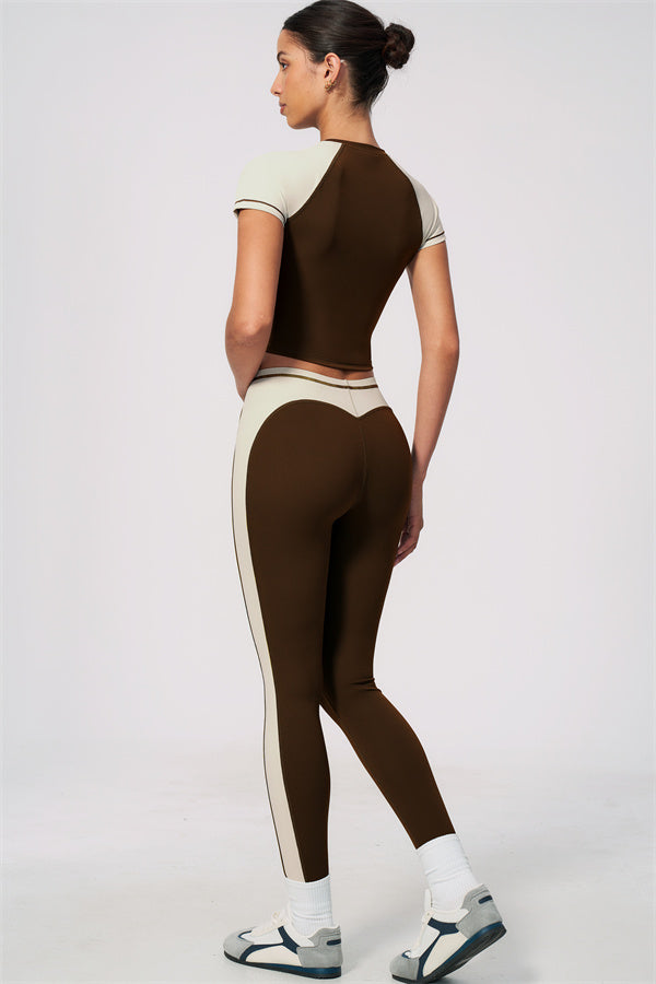 The Sandstone T-shirt Leggings 2-Piece Set