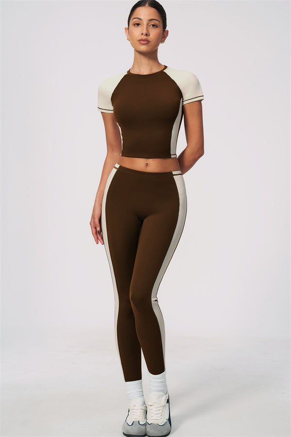 The Sandstone T-shirt Leggings 2-Piece Set
