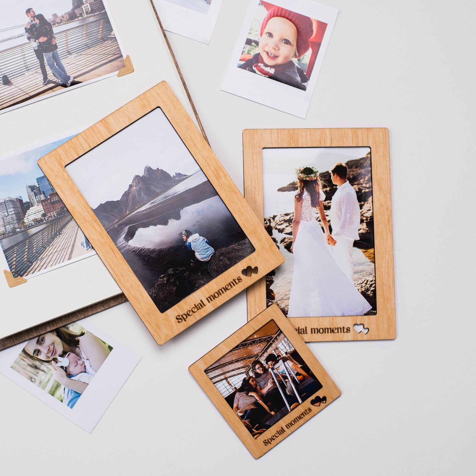 Bundle: 9 Photo Frames, Flags and Airplanes Pins