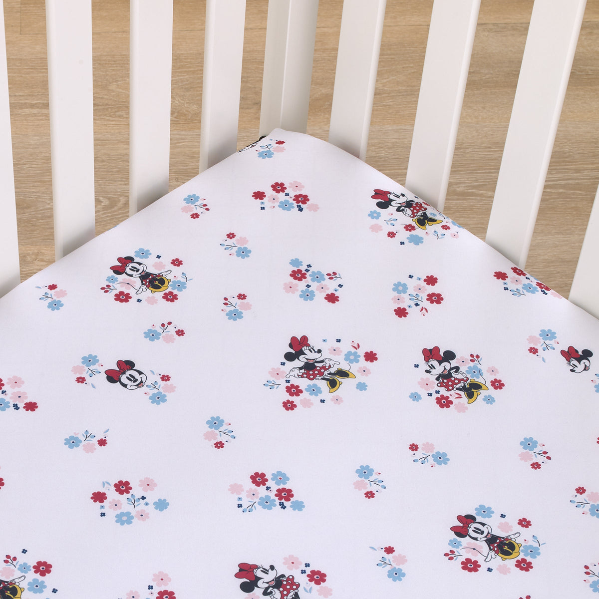 Disney Minnie Mouse - Pink, Blue and White Small Town Floral Nursery Fitted Mini Crib Sheet