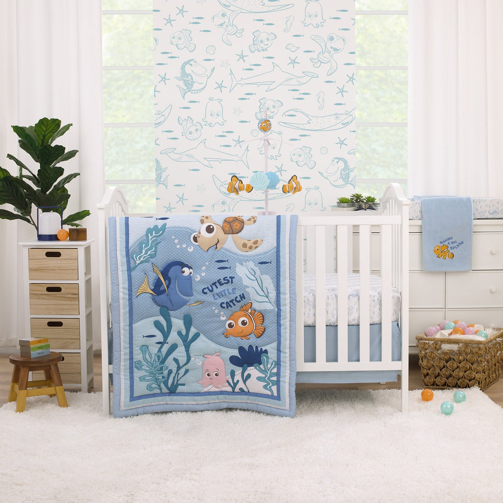 Finding Nemo Cutest Little Catch Light Blue, and Orange Plush Nemo and Seashells Musical Mobile