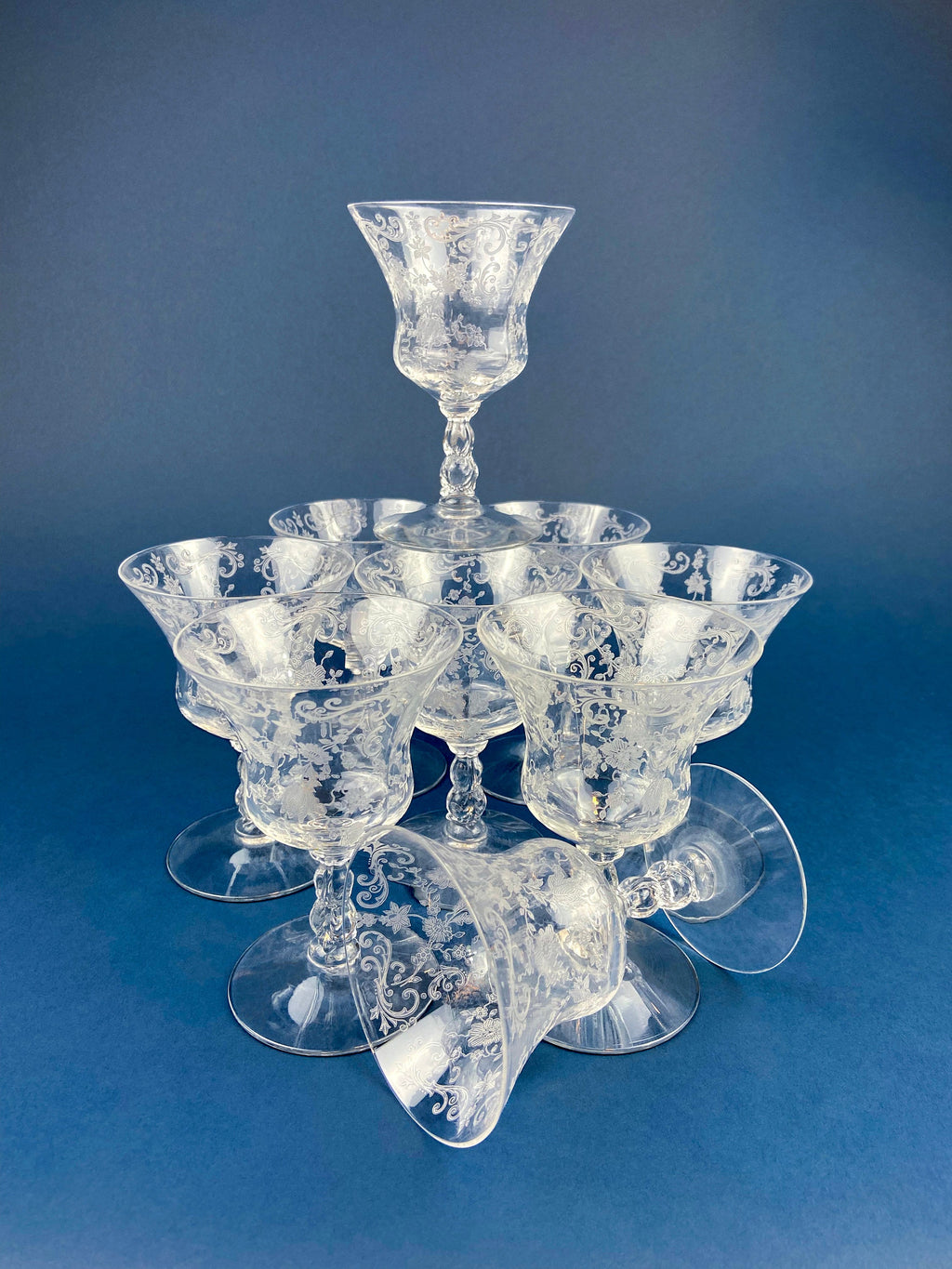 Cambridge Chantilly Low Sherbet Wine Glasses. Set of Nine Champagne Stemware. Vintage Collectible Glasses.