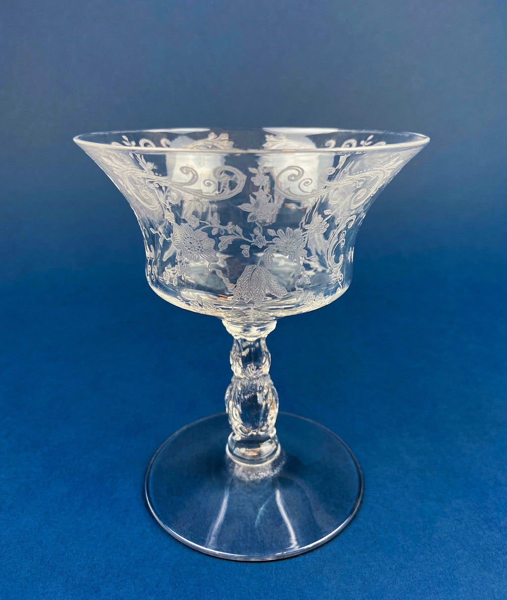 Cambridge Chantilly Low Sherbet Wine Glasses. Set of Nine Champagne Stemware. Vintage Collectible Glasses.
